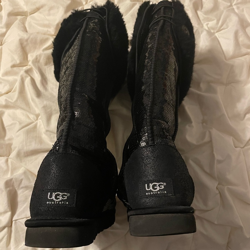 Ugg sequined below knee boot size 9. No sequins missing in emasculate shape